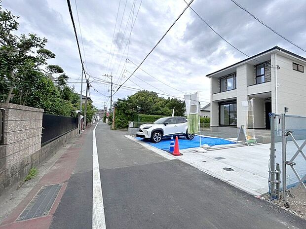【前面道路含む外観】☆前面道路☆