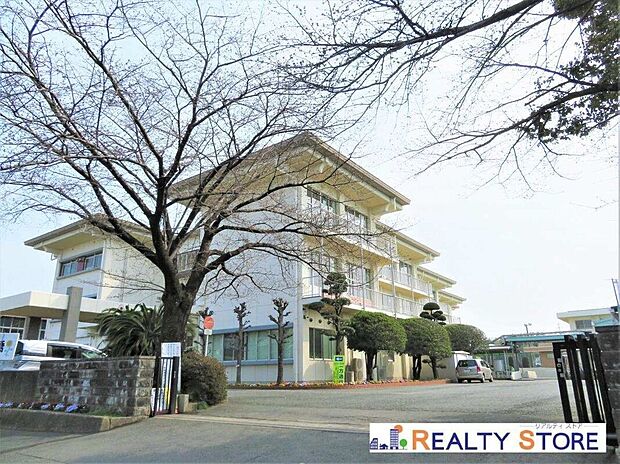 合志市立西合志南小学校（約1,800m）