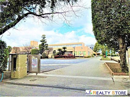 益城町立広安小学校 1300m