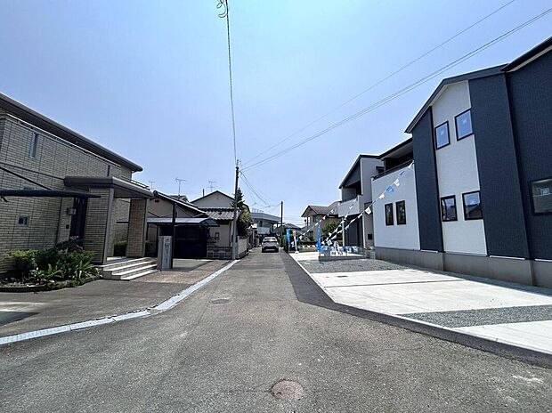 【前面道路含む外観】☆前面道路☆