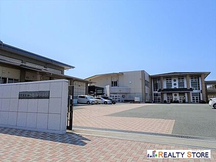 熊本市立力合西小学校 1700m