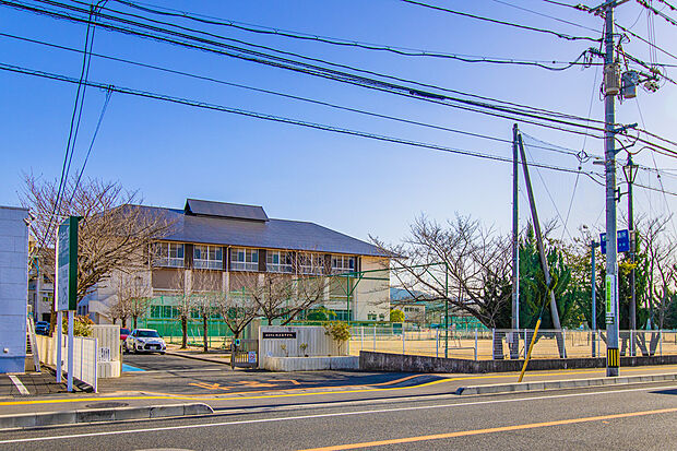 総社東中学校(約1,000m)