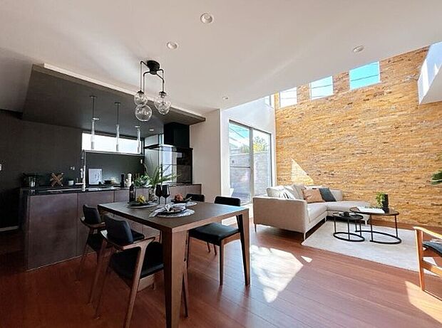 開放感のある広いLDK!
家具やインテリアの配置も楽しめます。