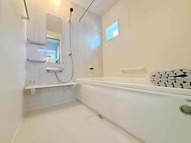 浴室暖房乾燥機能付き。
雨の日のお洗濯も安心です♪