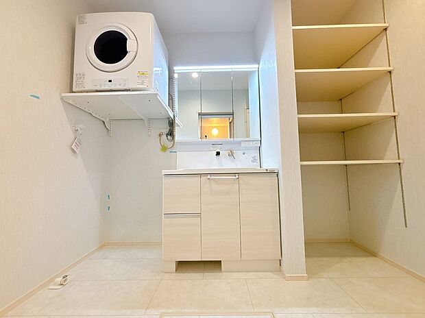 衣類乾燥機付きです。