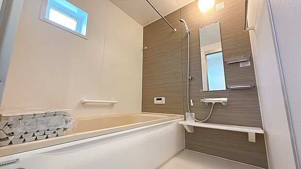 浴室暖房乾燥機能付き。
雨の日のお洗濯も安心です♪(同社施工事例)