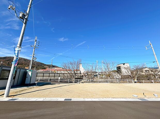 【外観】あたたかな陽が差し込む日当り良好の立地です。
