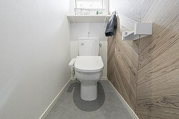【【KITTO藤井寺南モデルハウス】】1年を通して快適に使用できる温水洗浄便座機能付きトイレです。(※写真は近隣にて公開中のモデルハウスです)