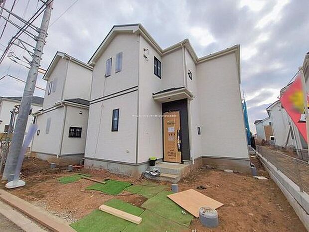 ☆1-A号棟☆
気になった物件すぐにご見学対応させていただきます♪平日・お仕事帰りなど、いつでもご案内可能です♪周辺環境と併せて、実際に現地をご確認ください♪