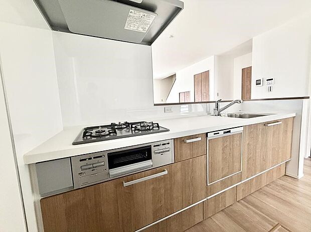 ■家族の絆を深める、温もりのあるキッチン