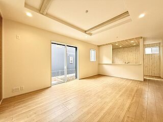 土地面積42坪以上！　太陽光パネル付き　■八王子市楢原町■ 外観