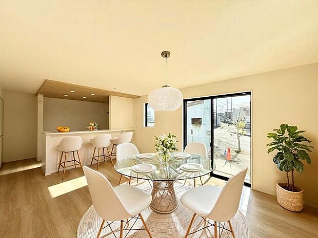 ■さりげないデザインが日常をセンスよく演出※家具はCGです