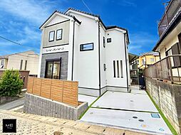 東急田園都市線「溝の口」駅 バス乗車13分、平バス停下車 徒歩8分