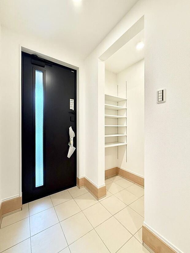 1号棟  ■ 家族やゲストをやさしく迎える、心地よい空間