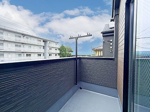 1号棟  ■ 季節の移ろいを感じられる開放的な空間です
