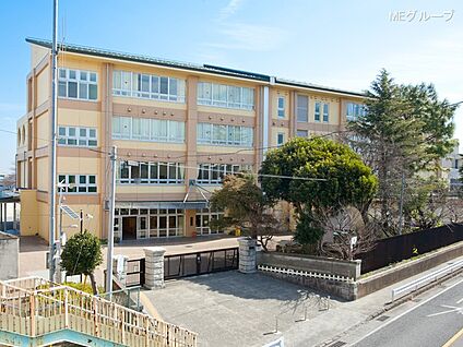 綾瀬市立綾瀬小学校 1300m(17分)