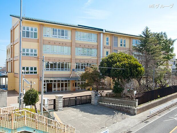 綾瀬市立綾瀬小学校(約1,300m・徒歩17分)