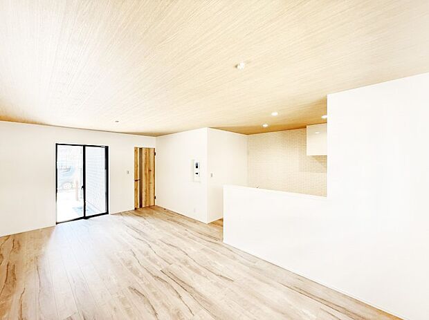 【ダイニング】■ふとした瞬間に幸せを感じる、心地よい場所