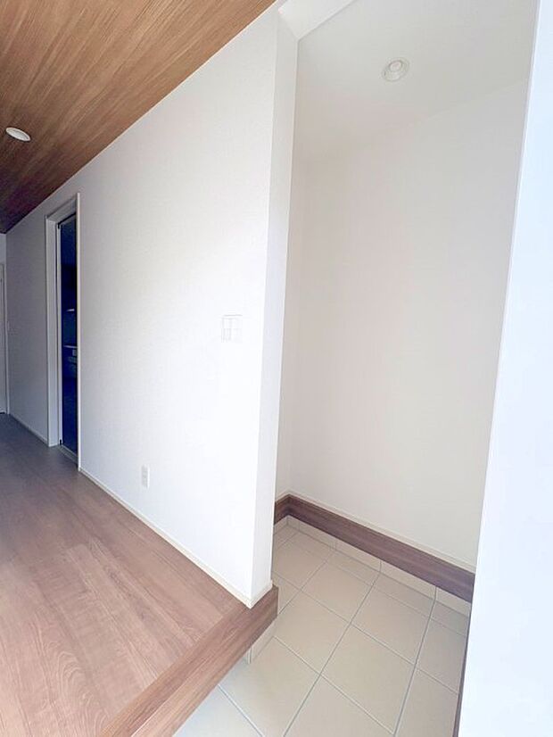 【シューズインクローク】■趣味の道具もシューズインクロークがあればすっきり片付きます