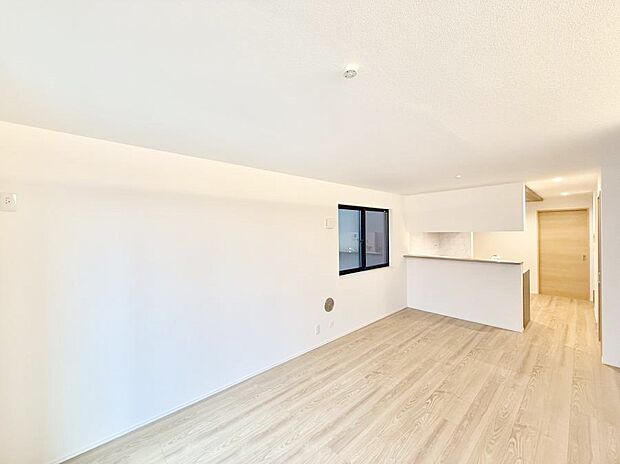 【リビングダイニング】■シンプルだけど贅沢、大切な人と過ごす心がほどける空間