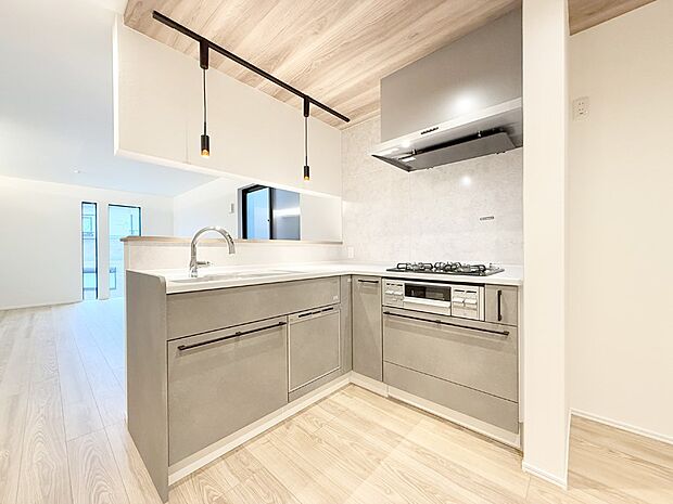 【ダイニングキッチン】■キレイに片付く、使いやすいキッチン