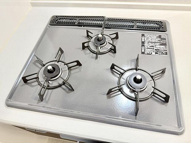 【3口ガスコンロ】■一度に多くの料理ができ便利で効率的