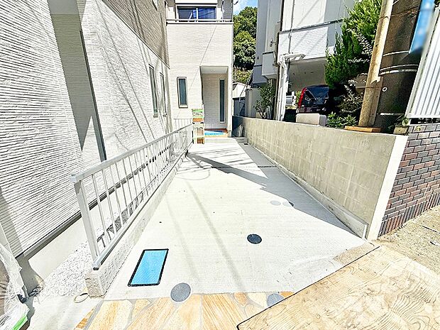 【駐車場】■カースペース有