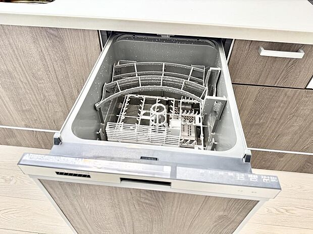 【食洗機】■手間なく洗浄！食器をピカピカに仕上げてくれます