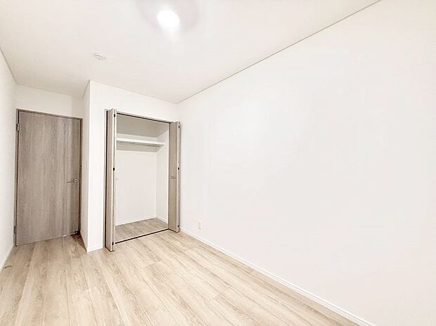 【洋室】■優雅で穏やかな時間が流れる空間