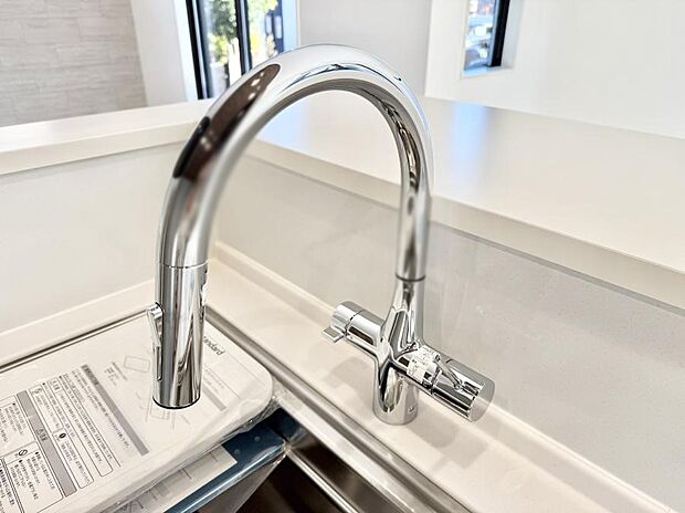 【浄水器】■清潔でおいしい水を手軽に供給してくれます