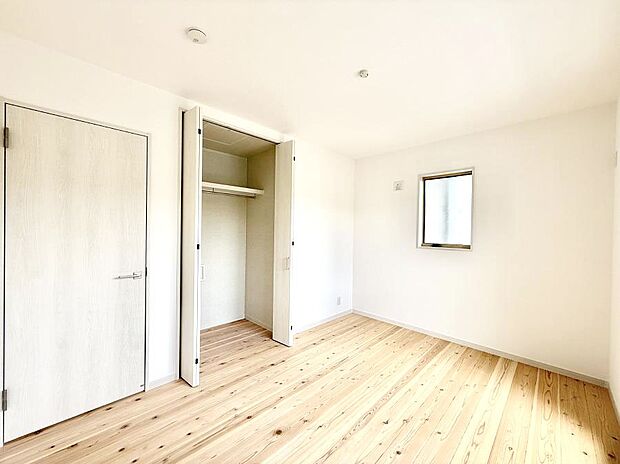 【リビング以外の居室】■シンプルで使いやすい空間がスッキリ感じられます