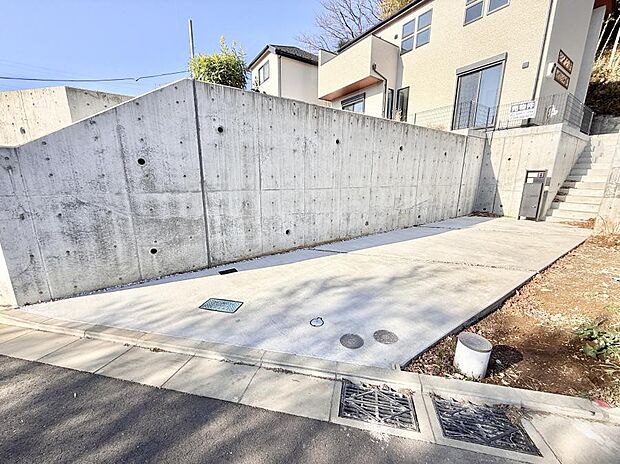 【駐車場】2号棟 ■毎日の駐車が快適に