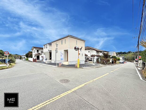 【前面道路含む現地写真】■この道を歩けば、毎日が少し特別になる