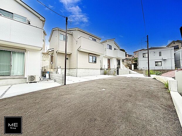 【前面道路含む現地写真】■新しい住まい、街の新しい風景