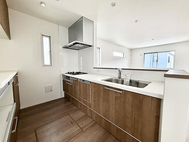 【ダイニングキッチン】■キレイに片付く、使いやすいキッチン