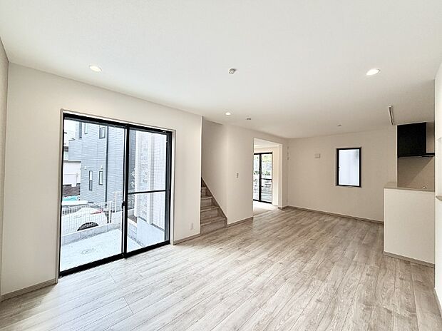 【リビングダイニング】■シンプルだけど贅沢、大切な人と過ごす心がほどける空間