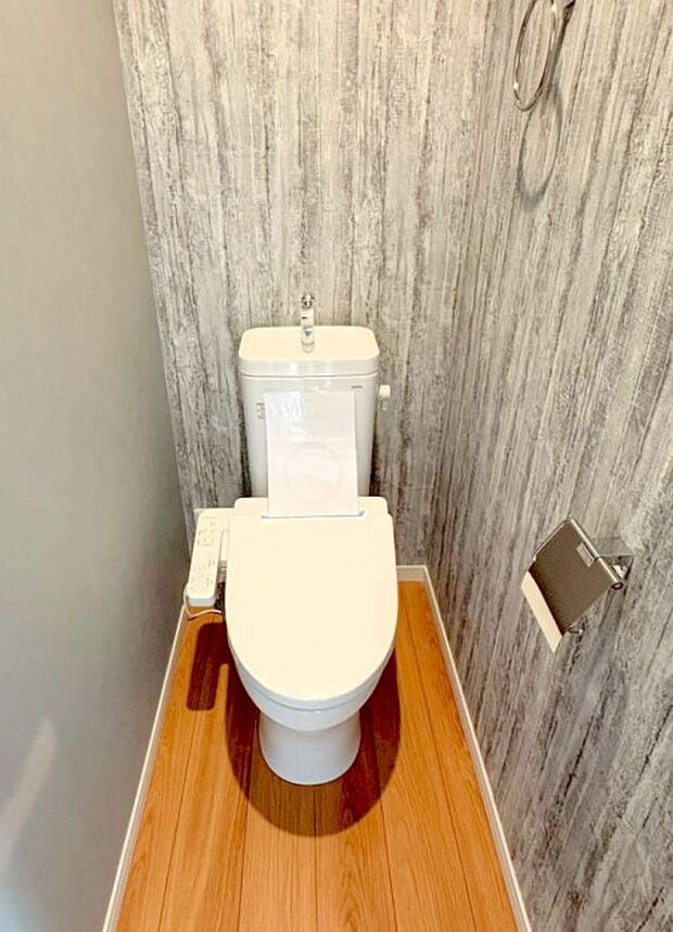 【トイレ】明るく清潔感溢れるトイレ  