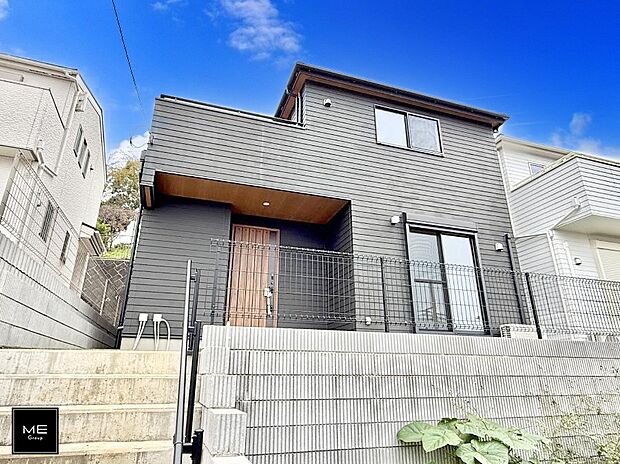 【現地外観写真】■暮らしを豊かにする充実した仕様設備で快適に