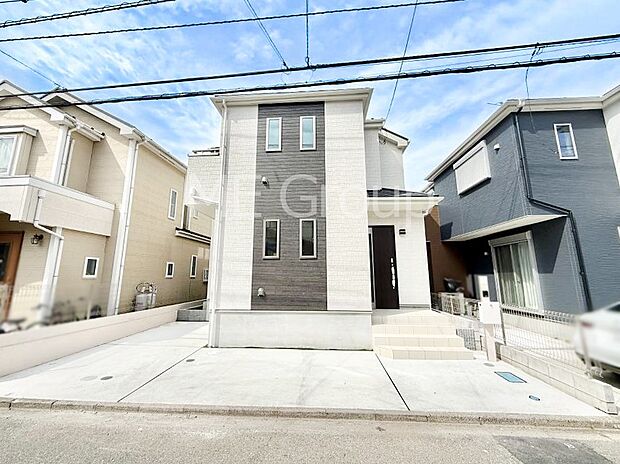 【現地外観写真】落ち着いたお洒落な外観  