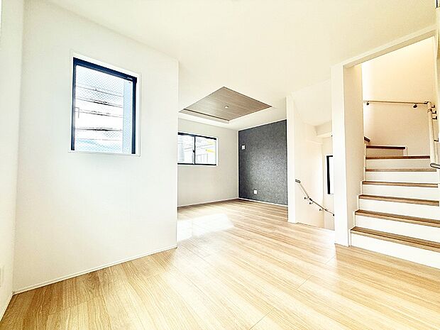 【リビングダイニング】■シンプルだけど贅沢、大切な人と過ごす心がほどける空間