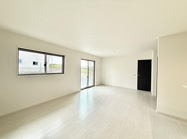 【リビングダイニング】■お気に入りの場所で、のんびりとした時間を