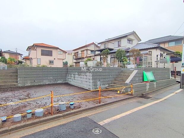 【現地外観写真】■暮らしを彩る充実した設備仕様が備わった住まい