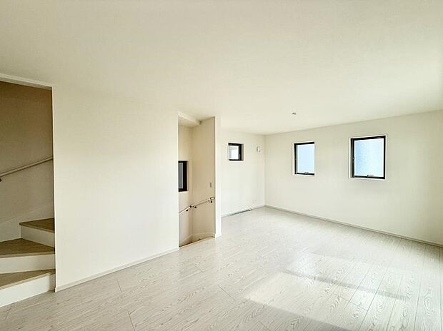 【ダイニング】■家族の笑顔があふれる、くつろぎの空間