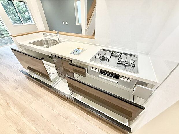 【キッチン】■美味しい時間が生まれる、笑顔あふれるキッチン