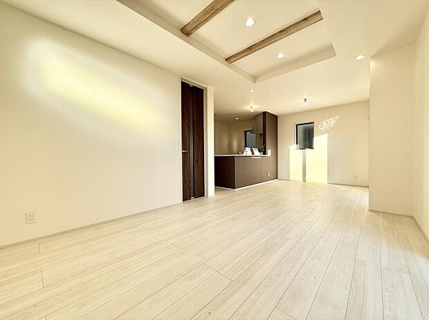 【リビングダイニング】■シンプルだけど贅沢、大切な人と過ごす心がほどける空間