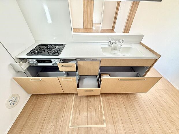 【キッチン】■家族の絆を深める、温もりのあるキッチン