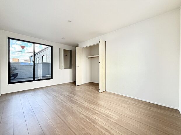 【リビング以外の居室】■シンプルで使いやすい空間がスッキリ感じられます