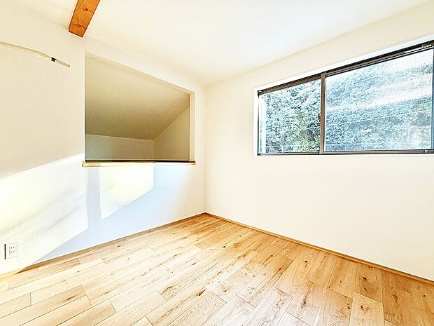 【リビング以外の居室】■落ち着いた雰囲気のお部屋で心が安らぐ空間