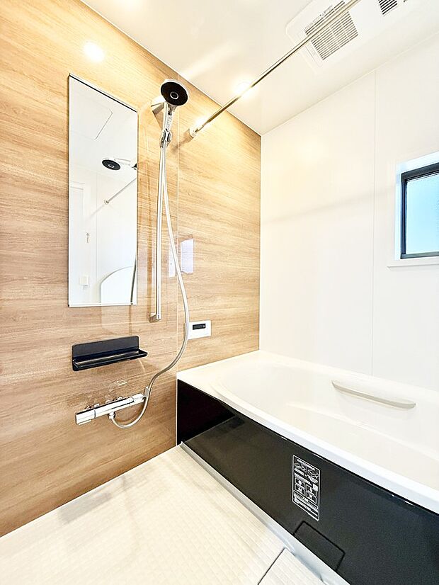 【浴室】■家族みんなが気持ちよく使える設計です