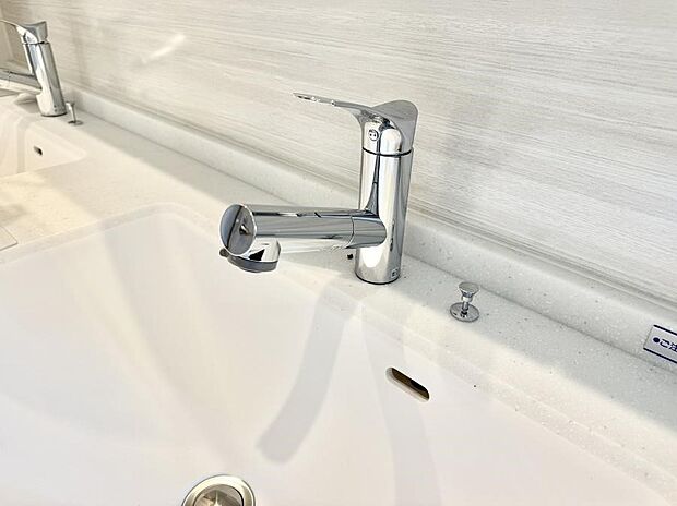 【ハンドシャワー付洗面台】■手洗いや顔を洗う時も快適に使える便利なシャワー